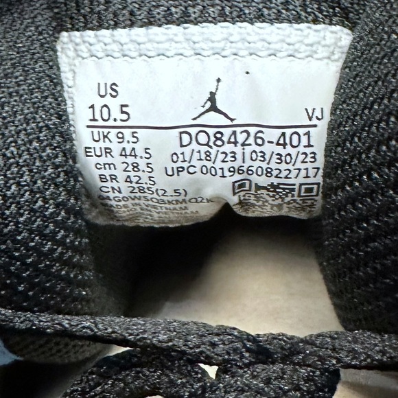 Nike Air Jordan 1 Mid University Blue Black DQ8426-401 10.5 Carolina Tarheels - Picture 8 of 11